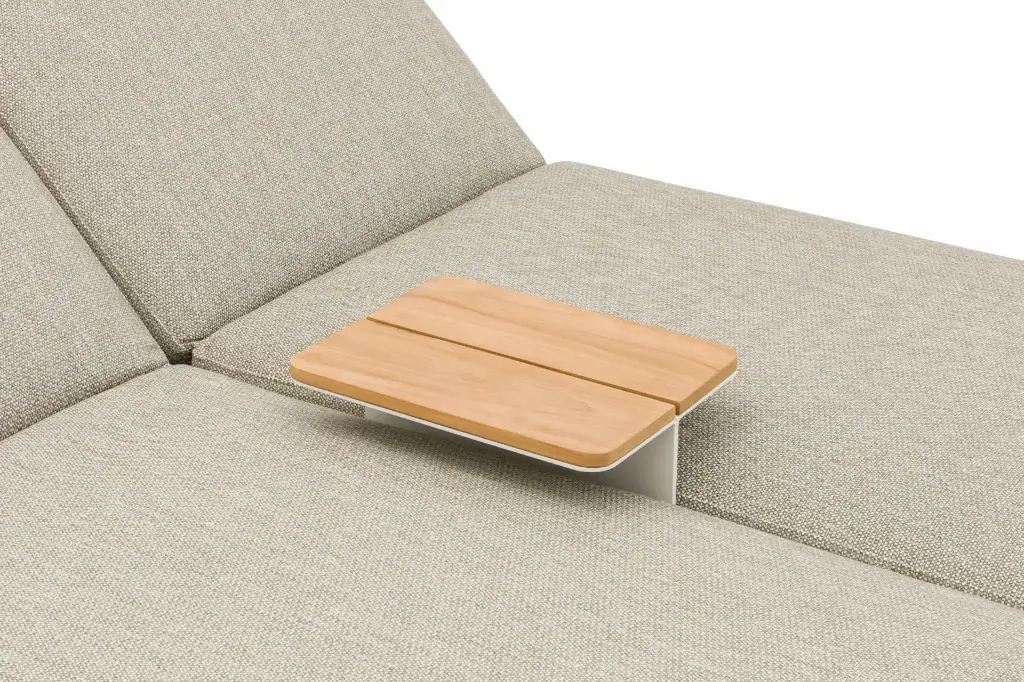 stay_flex_teak_table_2.webp